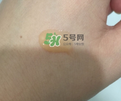 綠寶瓶和小黑瓶哪個好？綠寶瓶和小黑瓶對比