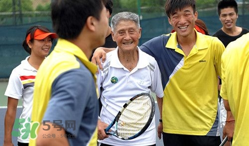 為什么癌癥發(fā)現(xiàn)就是晚期？癌癥晚期能活多久一般？