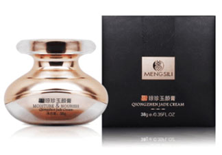 夢詩麗天璽瓊珍玉顏膏怎么樣？夢詩麗天璽膏有激素嗎？