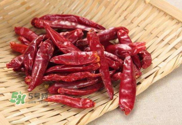 干辣椒怎么炸又香又脆？干辣椒怎么做辣椒油？