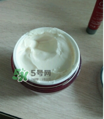 olay玉蘭油大紅瓶一套多少錢？olay大紅瓶專柜多少錢