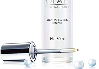 olay玉蘭油小白瓶小綠瓶哪個(gè)好？olay小白瓶小綠瓶區(qū)別