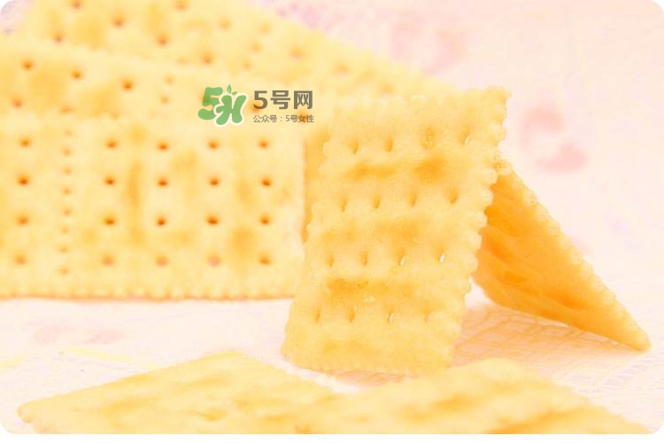 孕婦能吃蘇打餅干嗎？孕婦吃蘇打餅干好嗎？