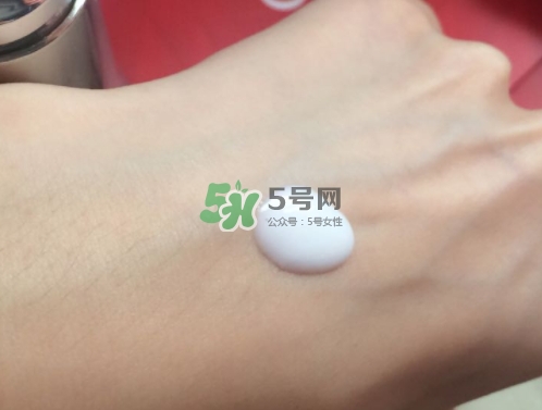 olay小白瓶會長毛嗎？olay小白瓶長黑毛是怎么回事？