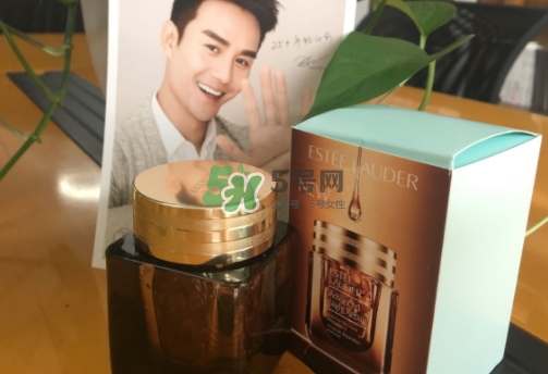 雅詩蘭黛小棕瓶膠囊多少錢？小棕瓶安瓶膠囊專柜價(jià)格