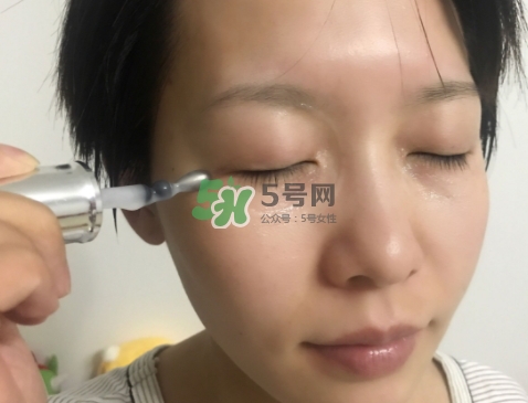 蘭蔻小灰瓶怎么用？蘭蔻小灰瓶眼部精華使用方法