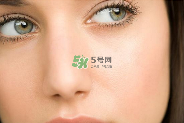 眼霜會(huì)導(dǎo)致脂肪粒嗎？怎么選擇適合自己的眼霜？