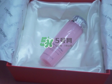 蘭蔻粉水和神仙水哪個好？粉水和神仙水可以一起用嗎？