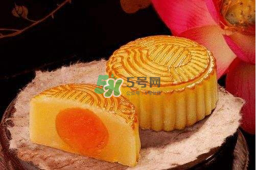 廣式月餅為什么硬？月餅皮發(fā)硬怎么辦？