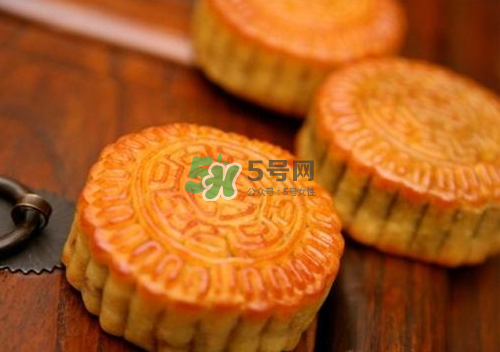 廣式月餅為什么硬？月餅皮發(fā)硬怎么辦？