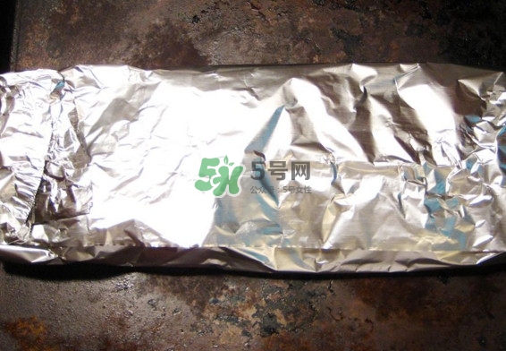 錫紙有毒嗎？錫紙是鋁箔紙嗎？