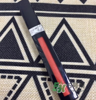迪奧藍(lán)星唇釉751好看嗎？dior迪奧藍(lán)星唇釉751試色
