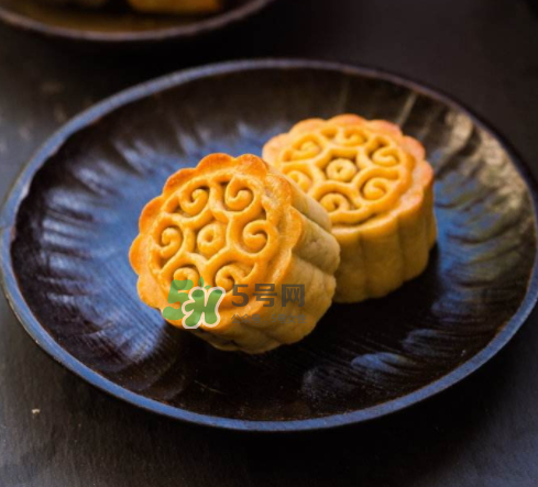 月餅轉(zhuǎn)化糖漿可以用蜂蜜代替嗎？月餅轉(zhuǎn)化糖漿可以用什么代替？