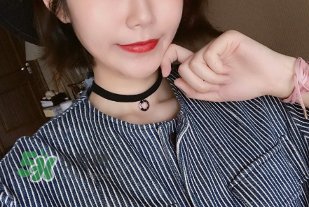 希思黎口紅試色 希思黎口紅多少錢？