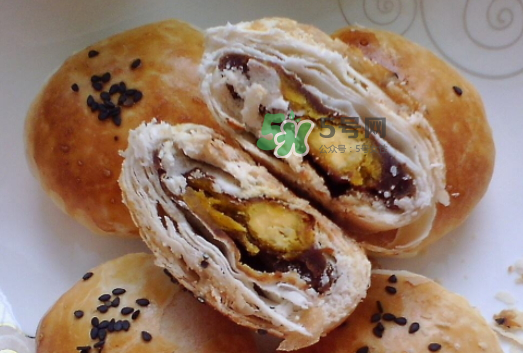 蛋黃酥為什么會(huì)爆開(kāi)？蛋黃酥爆餡是什么原因？