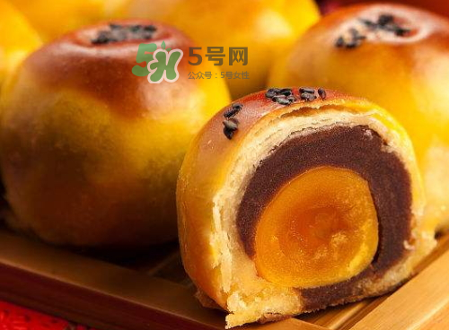 蛋黃酥烤多長時間最好？蛋黃酥烤多久？