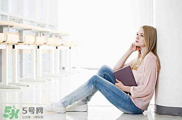低血糖跟胖瘦有關(guān)系嗎？低血糖跟血壓有關(guān)系嗎？