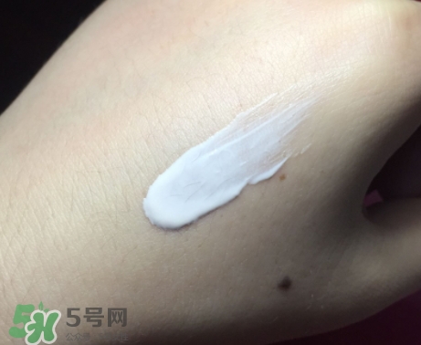 自然堂粉紅素顏霜怎么用？自然堂粉紅素顏霜使用心得