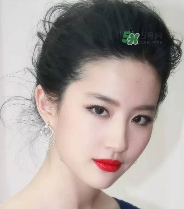 發(fā)際線低怎么調(diào)整？標(biāo)準(zhǔn)的發(fā)際線圖片