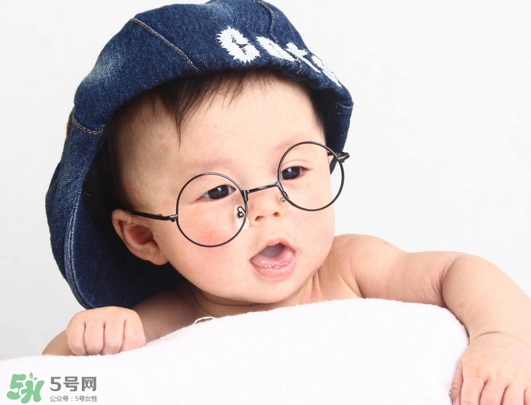 寶寶的性別差異什么時候形成？寶寶的性別差異是與生俱來的嗎？