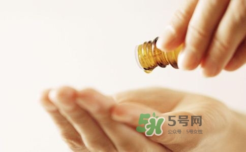 使用潤滑劑會降低性欲嗎？用口水做潤滑劑好嗎？