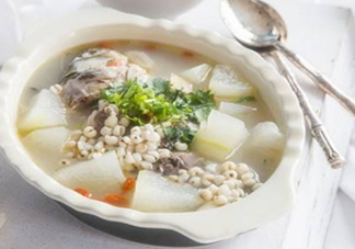 產(chǎn)婦鯽魚(yú)湯什么時(shí)候喝？產(chǎn)婦鯽魚(yú)湯放調(diào)料嗎？