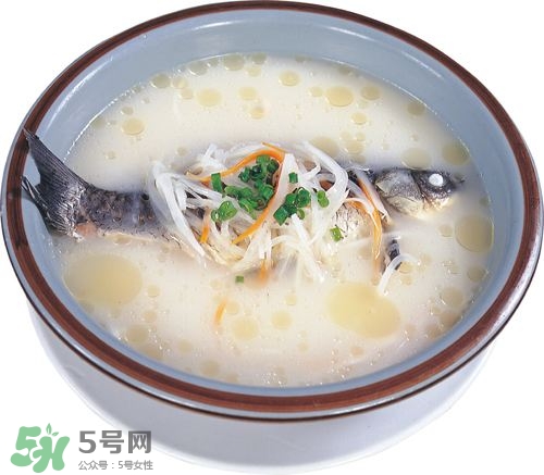鯽魚湯怎么去腥味？鯽魚湯熬多長時間最好？