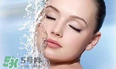秋天皮膚干燥怎么辦？秋天皮膚干燥吃什么好？