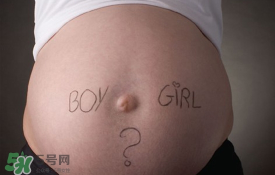 妊娠紋在左邊生男或女？怎么從妊娠紋看男女？