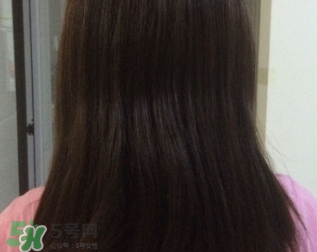 護(hù)發(fā)精油什么時候用最好？護(hù)發(fā)精油什么時候涂頭發(fā)