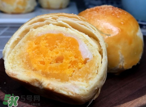 蛋黃酥可以用黃油嗎？蛋黃酥用豬油還是黃油？