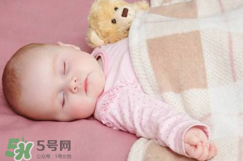 怎么樣培養(yǎng)寶寶自己入睡？怎么樣培養(yǎng)寶寶整夜睡覺？