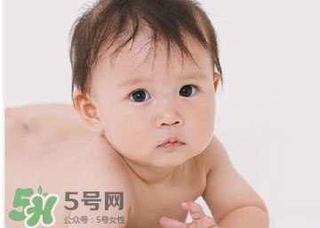 剛出生的寶寶要注意什么？剛出生的寶寶要準(zhǔn)備哪些東西？