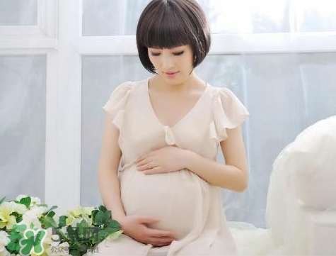 大腿長(zhǎng)了妊娠紋怎么辦？為什么大腿外側(cè)有條紋？