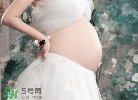 妊娠紋在左邊生男或女？怎么從妊娠紋看男女？
