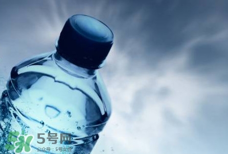 凈化水是酸性還是堿性？凈化水是小分子水嗎