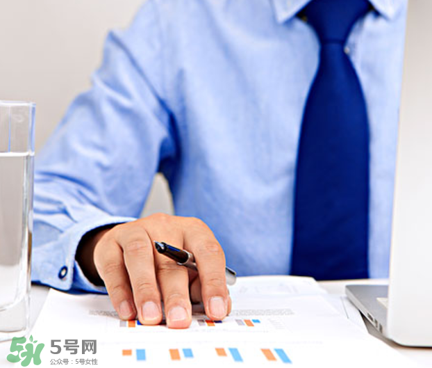 指甲上沒(méi)有月牙是怎么回事？指甲上沒(méi)有月牙是不是不健康？