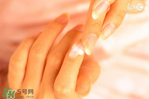 指甲上沒有月牙是缺什么？指甲上沒有月牙怎么補？