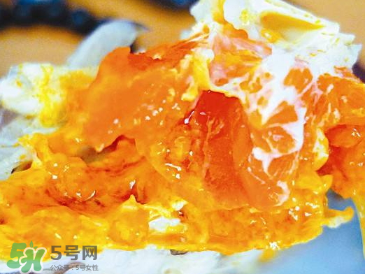 蟹黃是黑色的怎么回事？蟹黃中間有黑的是什么？