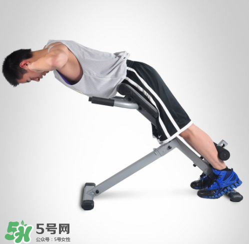 羅馬椅挺身練哪里？羅馬椅挺身一組做幾個？