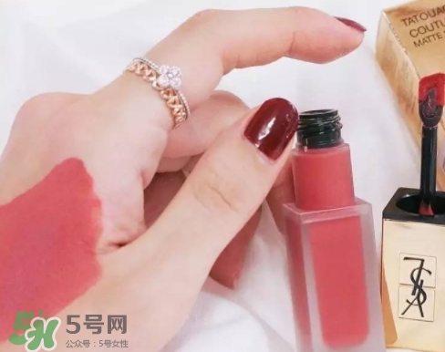 ysl絲絨啞光唇釉怎么樣？ysl啞光唇釉和香奈兒印記唇釉