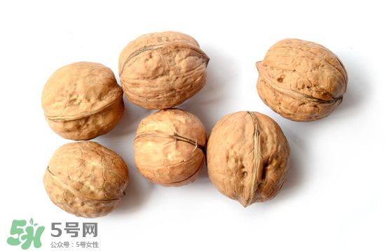 吃核桃能除濕嗎？濕氣重可以吃核桃嗎？