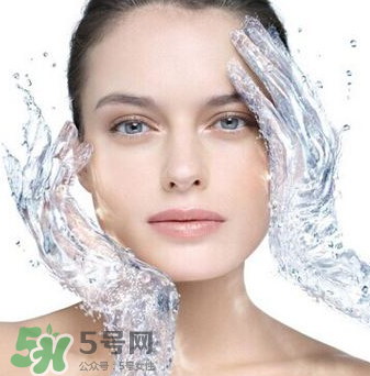 化妝水你選對了嗎？8款熱門明星化妝水測評