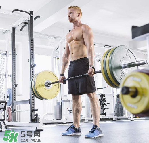 硬拉鍛煉哪些肌肉？硬拉有什么好處？
