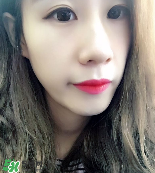 美寶蓮眼線液筆怎么樣？美寶蓮眼線液筆暈染嗎？