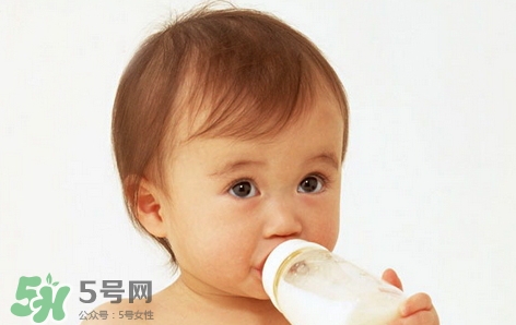 要上班了寶寶吃母乳怎么辦？要上班了寶寶不吃奶瓶怎么辦？