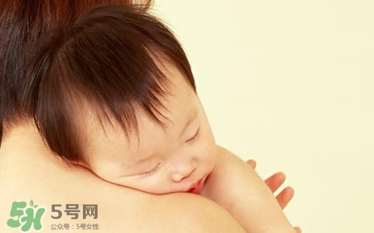 寶寶張嘴睡覺會變丑嗎？寶寶張嘴睡覺的危害