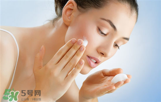 資生堂洗面奶是皂基嗎？資生堂洗面奶是氨基酸洗面奶嗎？