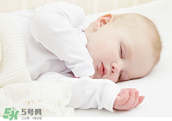 寶寶張嘴睡覺怎么回事？寶寶張嘴睡覺怎么糾正？