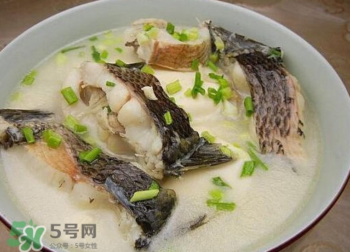 黑魚(yú)湯怎么做不腥？黑魚(yú)湯怎么做才白